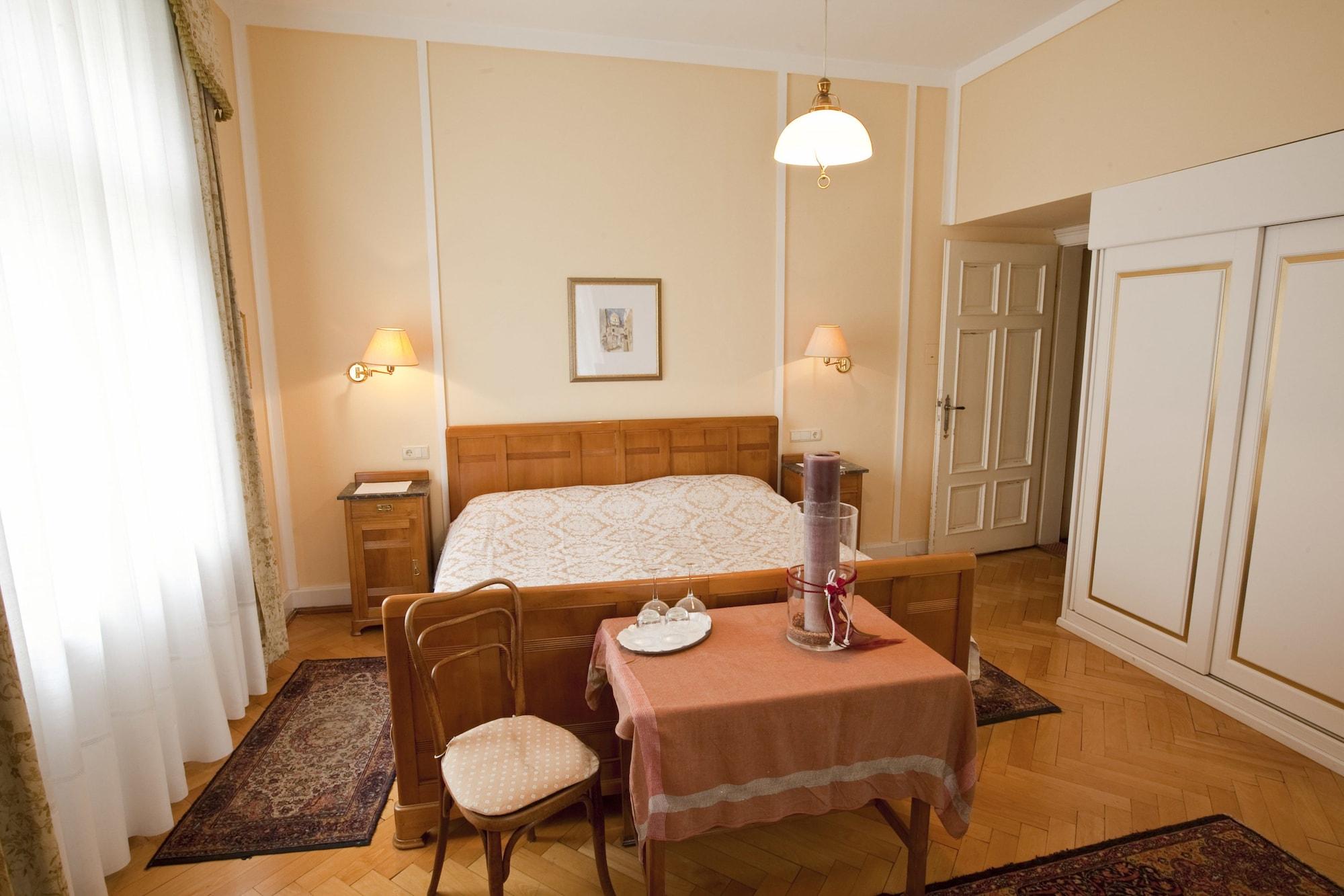 Hotel Villa Westend Мерано Екстериор снимка
