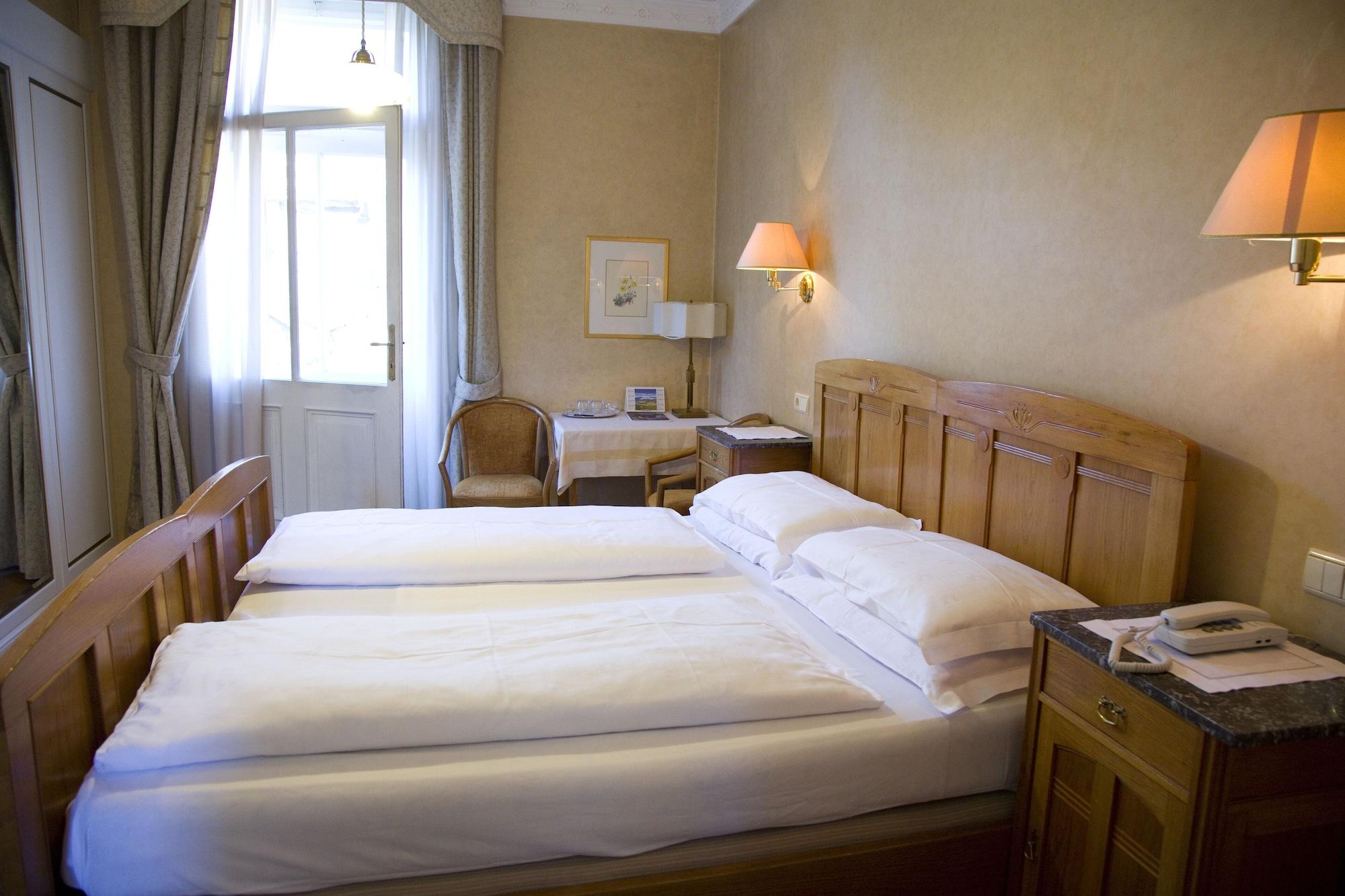 Hotel Villa Westend Мерано Екстериор снимка
