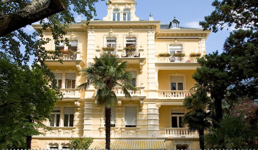 Hotel Villa Westend Мерано Екстериор снимка