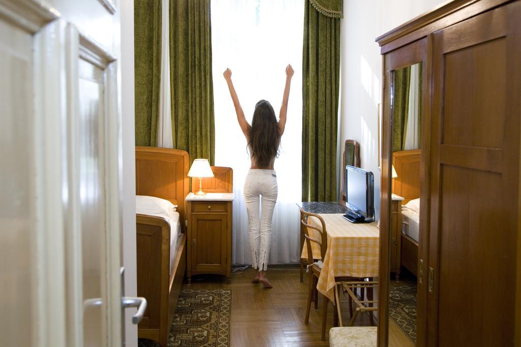Hotel Villa Westend Мерано Екстериор снимка