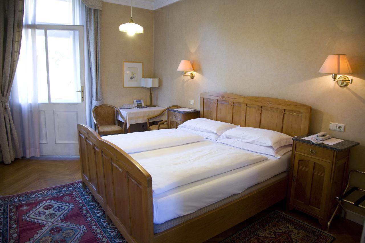 Hotel Villa Westend Мерано Екстериор снимка